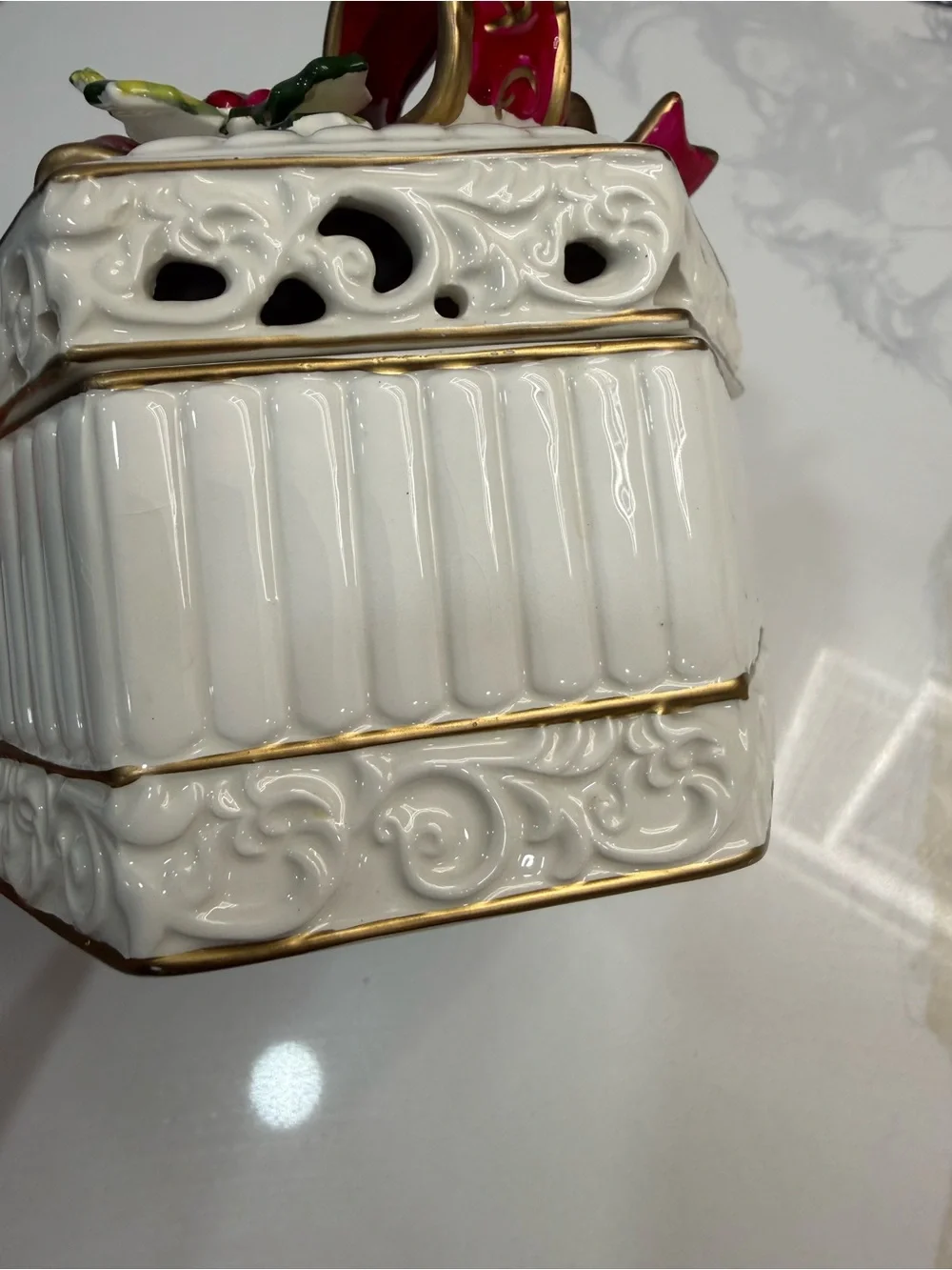 Home Accents elegant ceramic